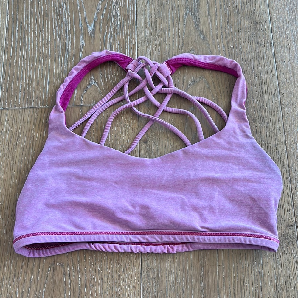 Lululemon sports bra